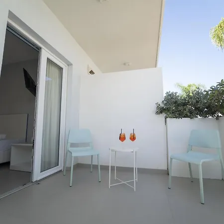 Terrazze Naos ゲストハウス