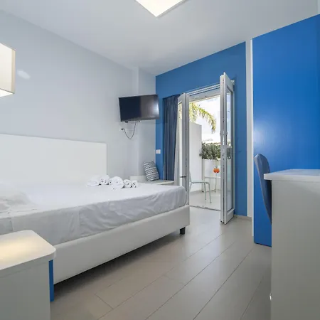 Terrazze Naos 4* サン・レオーネ