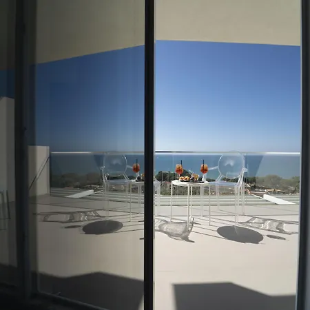 Terrazze Naos Penzion San Leone