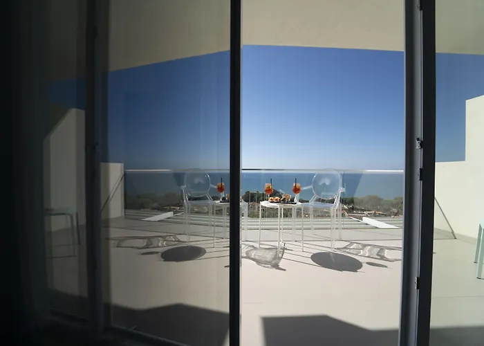 Terrazze Naos ゲストハウス サン・レオーネ